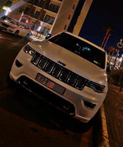 جیپ گراند شیرۆکی